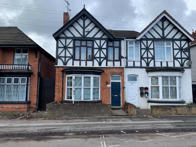 Bloxwich Road, Walsall WS3 1 bed ground floor flat to rent £750 pcm £173 pw