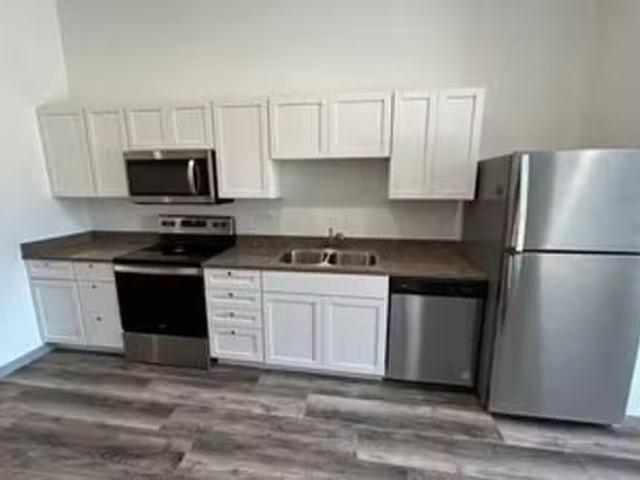 Block 100, 103 West Lyon St, Marshall 1 Bedroom 1 Bath