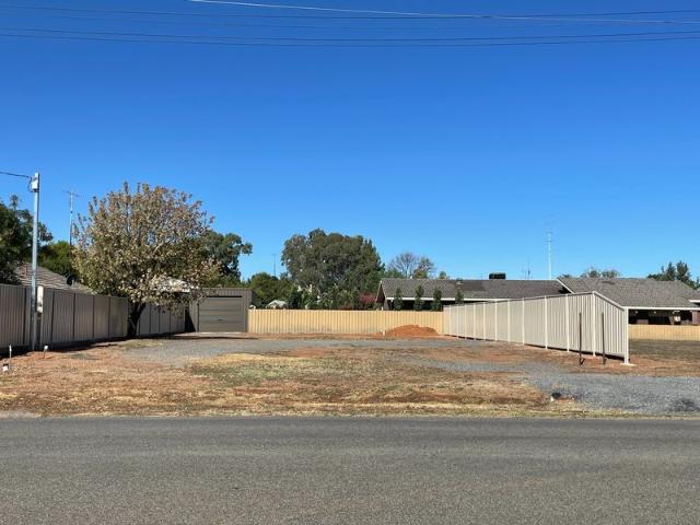 NEW PRICE! Block with the lot in the heart of Wycheproof