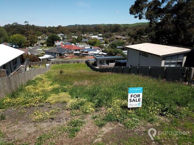 BLOCK WITH VIEWS OVER TOWN