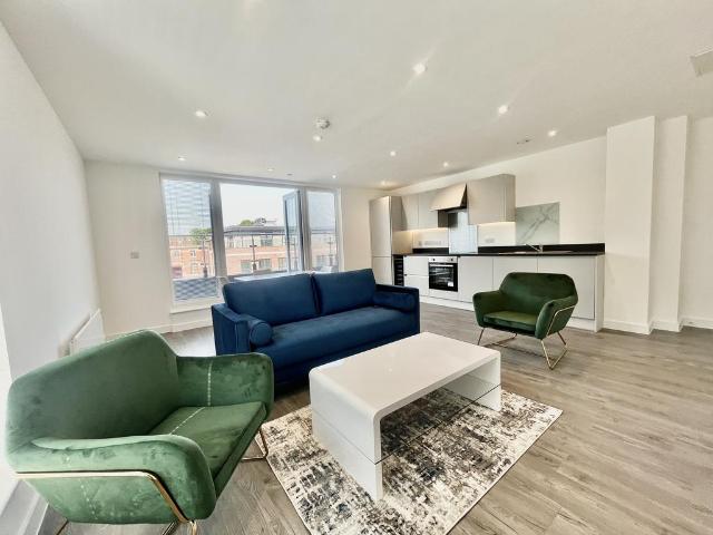 Block B Alexandra Park, Willow Road. 3 bed apartment to rent £1,800 pcm £415 pw