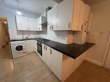 6 bedroom block of apartments for sale