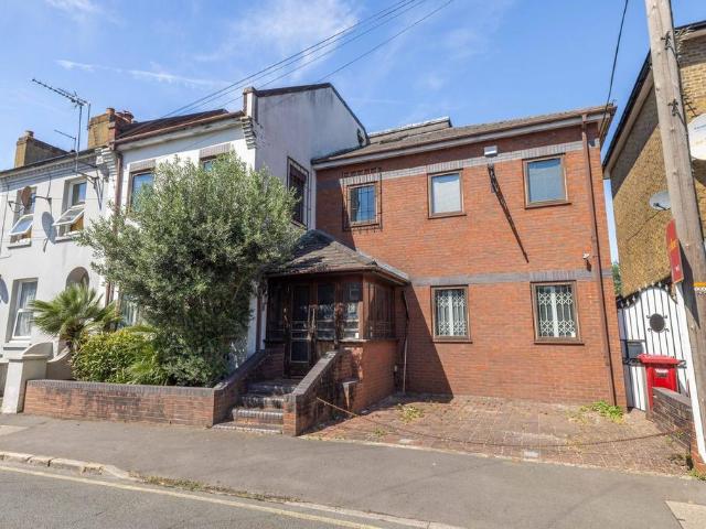 Block of apartments for sale