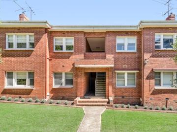 4 Apartments plus plans for 3 townhouse