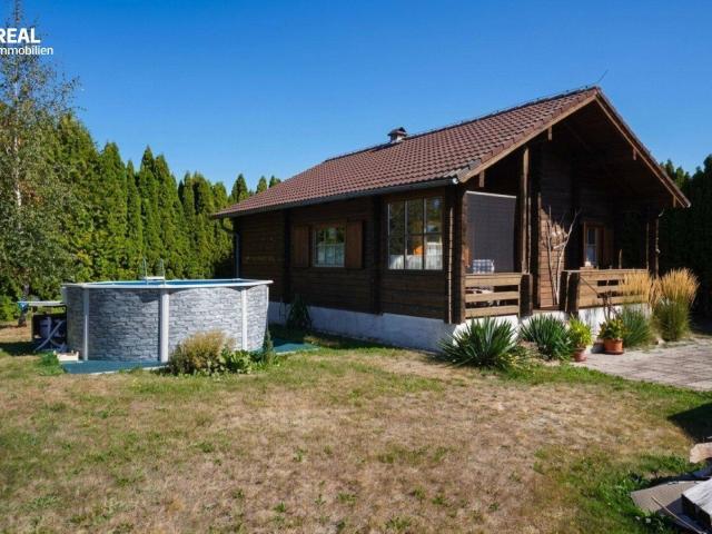 Blockhaus zum Mieten mit Garten, Terrasse & Garage
