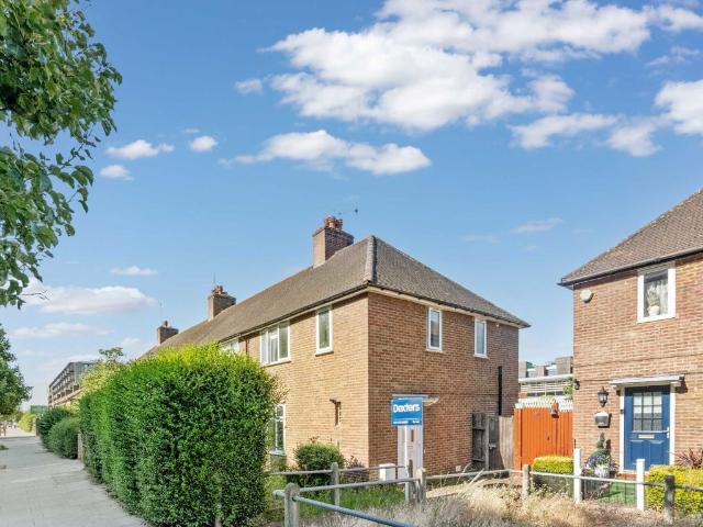 Bloemfontein Road, Shepherds Bush W12, 4 bed semi detached house to rent, £4,100 pcm | PrimeLocation