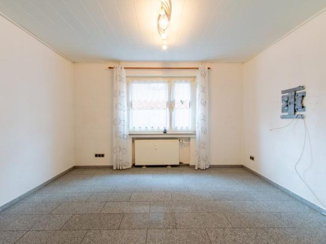 Blömker! Großzügige 4,5 Raum Wohnung mit Küche, Terrasse und Garage in Gladbeck Mitte!
