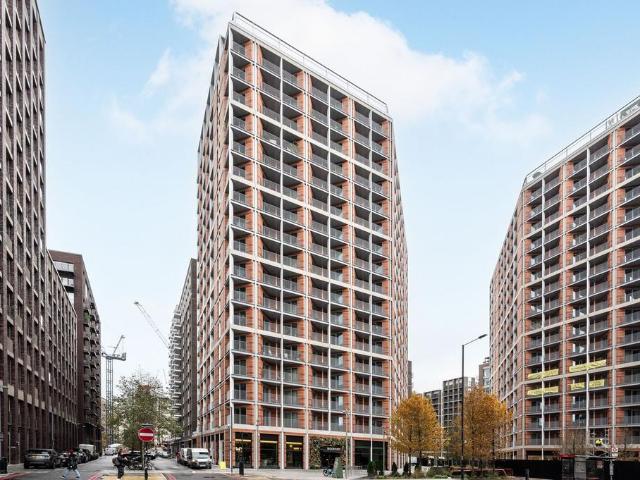 Bloom East, Nine Elms, Nine Elms. Studio to rent £2,725 pcm £629 pw