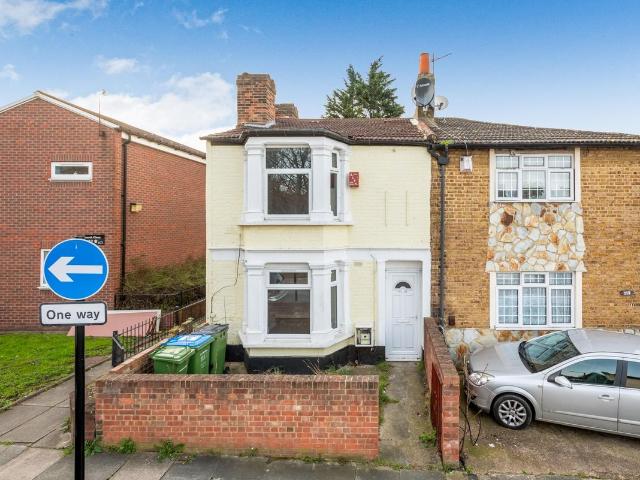 Bloomfield Road, Woolwich SE18, 2 bed flat to rent, £1,550 pcm | PrimeLocation