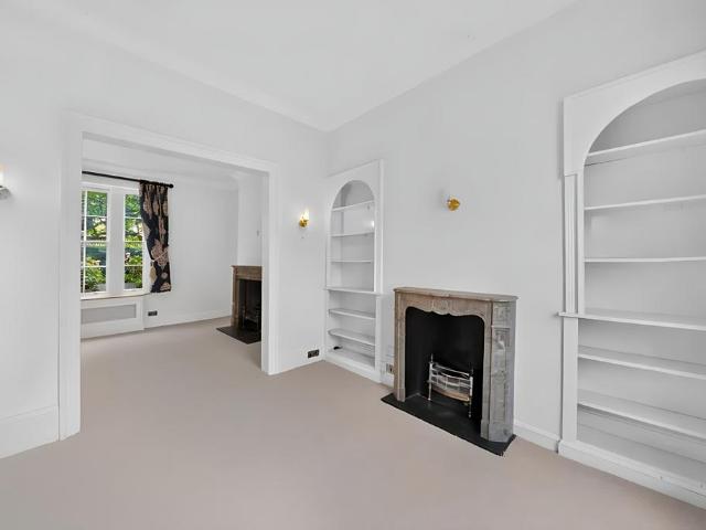 Bloomfield Terrace London SW1W 3 bed townhouse to rent £6,800 pcm £1,569 pw