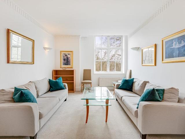 Bloomsbury Mansions, Russell Square WC1B, 2 bed flat to rent, £4,203 pcm | PrimeLocation