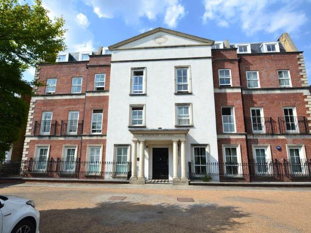 Bloomsbury Mansions, 101 Widmore. 2 bed apartment to rent £1,895 pcm £437 pw