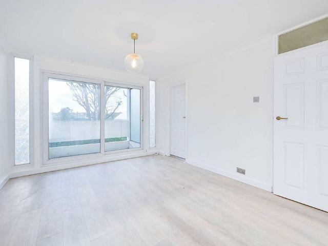 Bloomsbury Close, London, W5 3SE, United Kingdom | 3 bed apartment for rent #137933062 | Rentberry