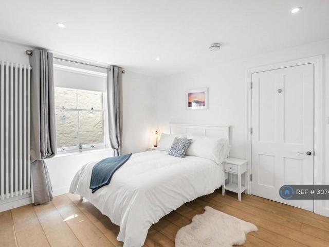 Bloomsbury Place, Kemptown, BN2 1 bed flat to rent £1,600 pcm £369 pw