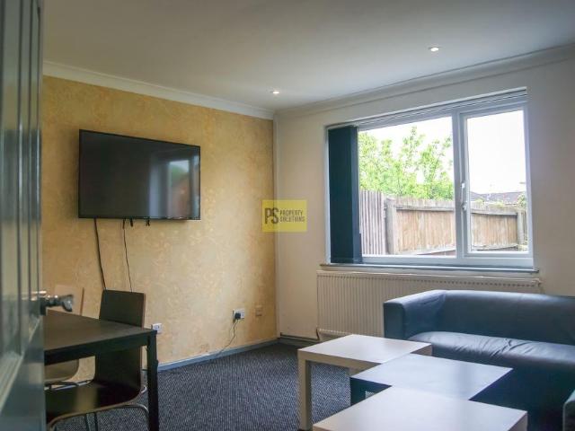 Bloomsbury Street, Birmingham B7 5 bed semi detached house to rent £2,600 pcm £600 pw