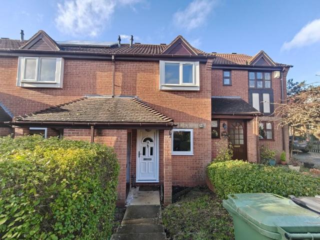 Blossom Close 2 bed terraced house to rent £1,100 pcm £254 pw