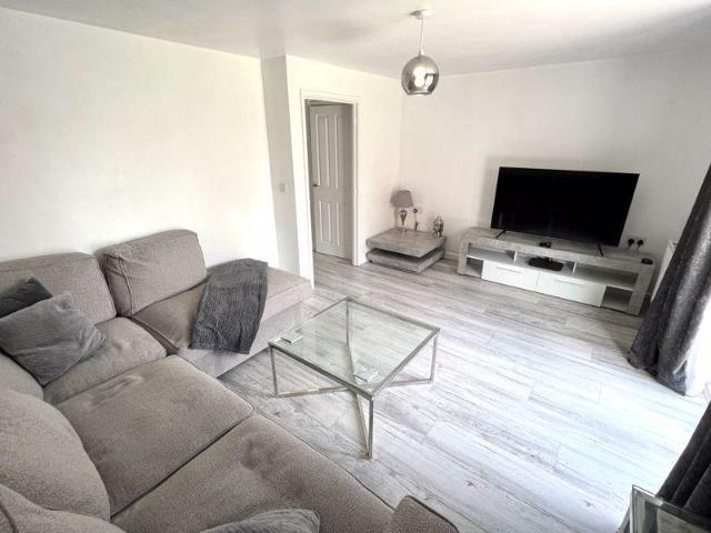 Blossom Way, Salford 3 bed semi detached house to rent £1,550 pcm £358 pw