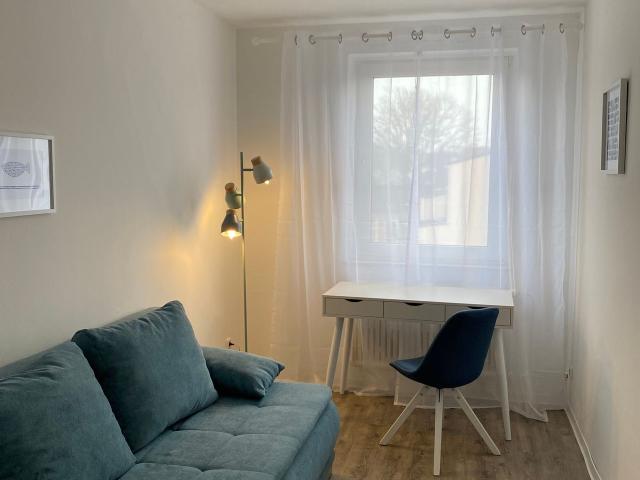 BLAUE INSEL near Duisburg HBF and the University Duisburg Amsterdam Apartments for Rent