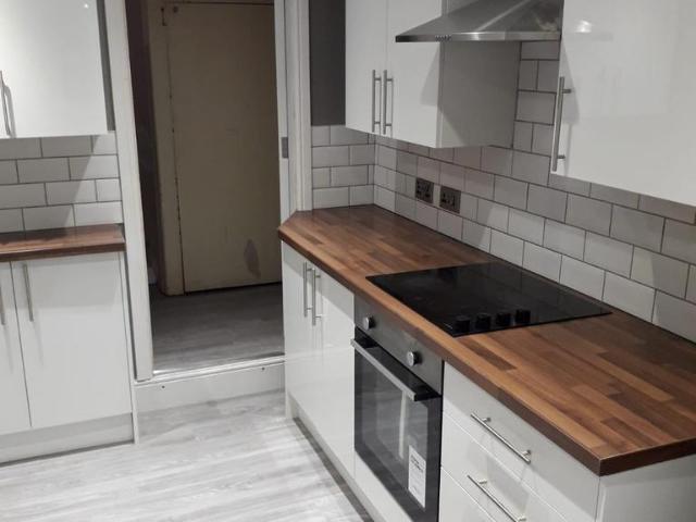 Blaydes Street, Hull HU6 4 bed house to rent £459 pcm £106 pw