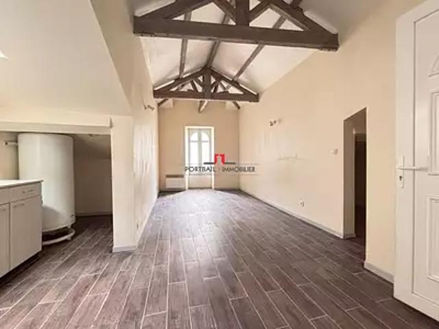 Blaye 33390 Achat / Vente appartement 1 pièce t1 au dernier étage