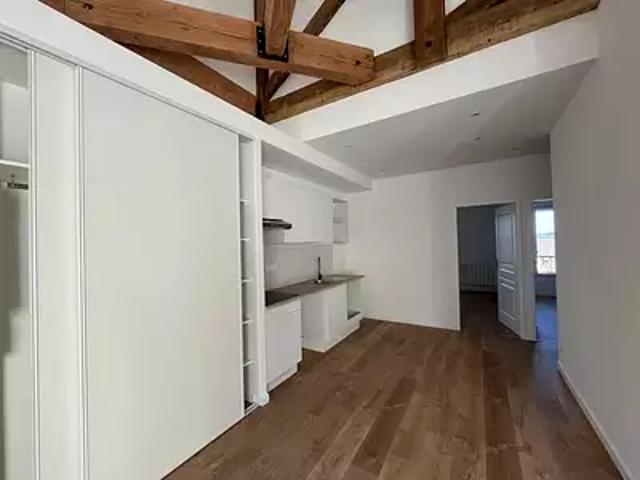 Blaye 33390 Location appartement 3 pièces t3 au dernier étage