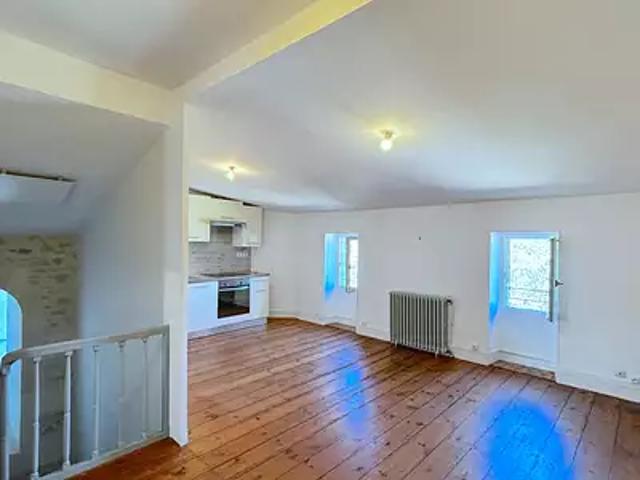 Blaye 33390 Location appartement 3 pièces t3 cave