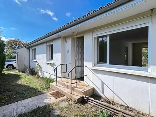 Blaye 33390 Location maison 4 pièces t4 au dernier étage jardin