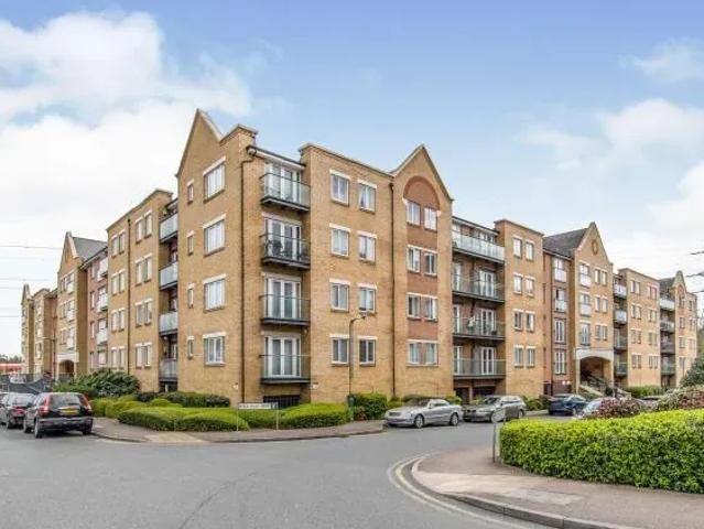 Black Eagle Drive, Northfleet DA11, 2 bed flat to rent, £1,350 pcm | PrimeLocation