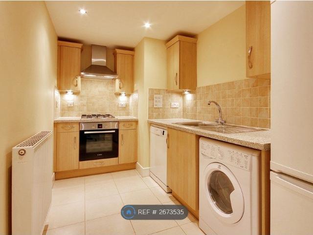 Black Eagle Drive, Northfleet DA11, 2 bed flat to rent, £1,375 pcm | PrimeLocation