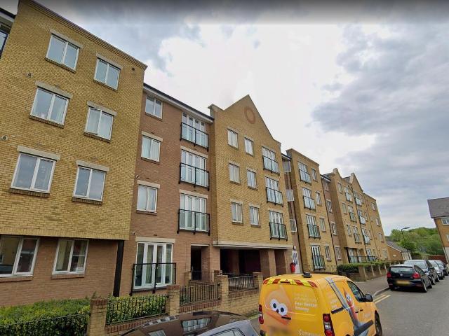 Black Eagle Drive, Northfleet, Gravesend DA11, 1 bed flat to rent, £1,050 pcm | PrimeLocation