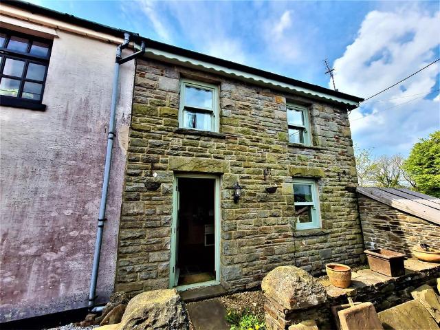 Black Road, PONTYPRIDD 3 bed cottage to rent £1,300 pcm £300 pw