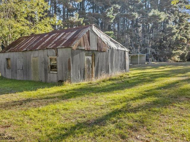 Black Springs Rural Retreat 13.3 hectares* 32.8 acres