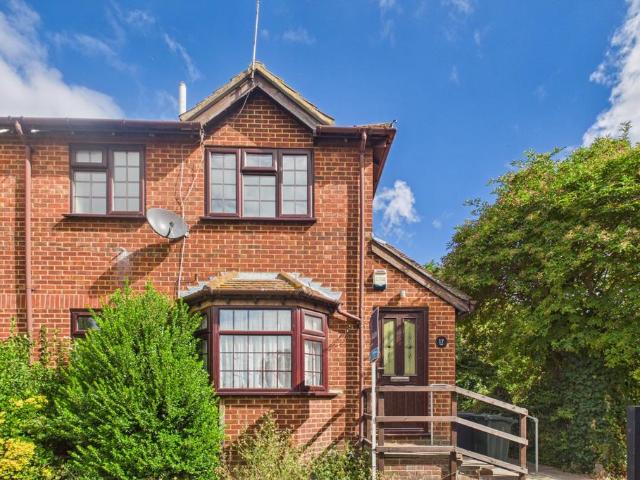 Blackmans Close, Kent DA1 1 bed terraced house to rent £1,350 pcm £312 pw