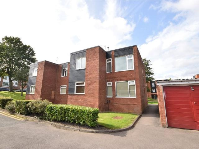 Blackmoor Court, Alwoodley, Leeds, West Yorkshire LS17, 2 bed flat to rent, £950 pcm | PrimeLocation