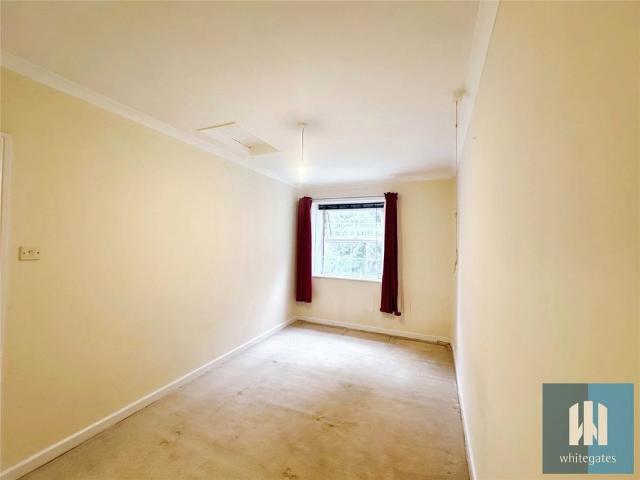 Blackmoorfoot Road, Crosland Moor, Huddersfield, HD4