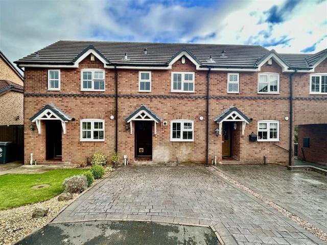 Blackmore Grove, SY13 1RR. 2 bed terraced house to rent £825 pcm £190 pw