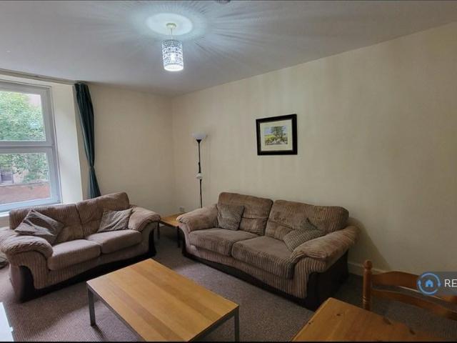 Blackness Road, Dundee, DD1 2 bed flat to rent £800 pcm £185 pw