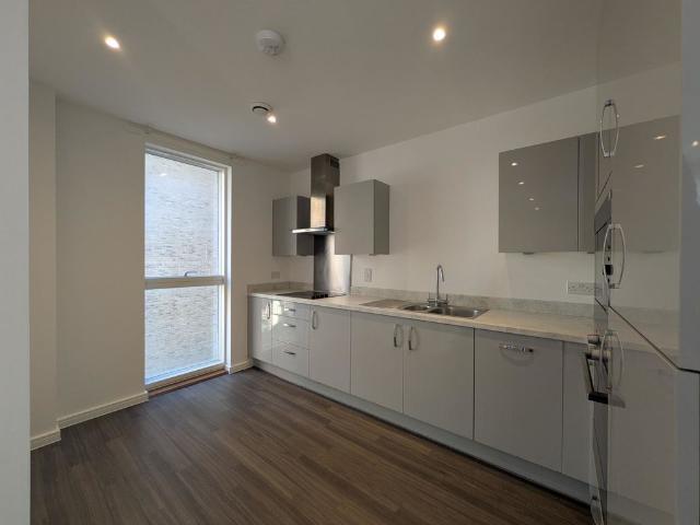 Blackburn Court, Bollo Lane W3, 1 bed flat to rent, £2,110 pcm | PrimeLocation