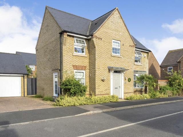 Blackbeard, Brooklands, Milton. 4 bed detached house to rent £2,550 pcm £588 pw