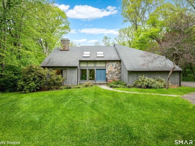 Blackberry Dr, Stamford, Home For Sale