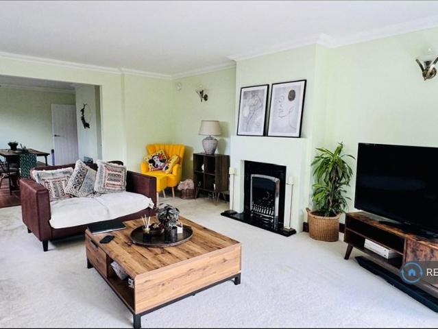 Blackberry Road, Colchester, CO3 4 bed detached house to rent £2,450 pcm £565 pw