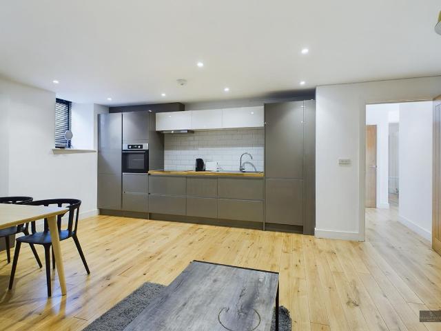 Blackboy Road, Exeter EX4, 2 bed flat to rent, £2,167 pcm | PrimeLocation