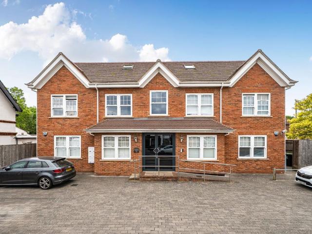 Blackbrook Lane, Bromley BR2, 1 bed flat to rent, £1,600 pcm | PrimeLocation