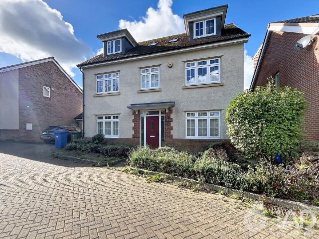 Blackcap Lane, Bracknell RG12, 6 bed detached house to rent, £2,600 pcm | PrimeLocation