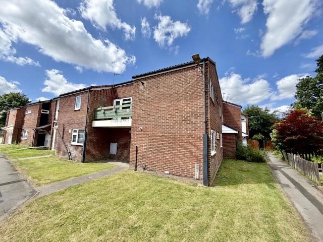 Blackden Walk, Wilmslow SK9, 1 bed maisonette to rent, £950 pcm | PrimeLocation
