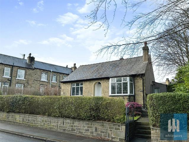 Blacker Road, Birkby, Huddersfield HD2, 3 bed bungalow to rent, £1,050 pcm | PrimeLocation