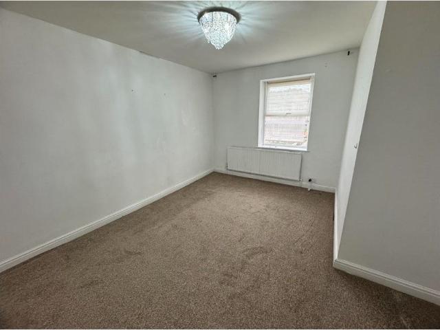 Blacker Road, Huddersfield HD1, 1 bed flat to rent, £700 pcm | PrimeLocation