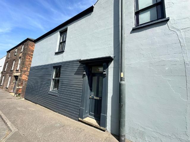 Blackfriars Road, King's Lynn PE30 1 bed apartment to rent £625 pcm £144 pw