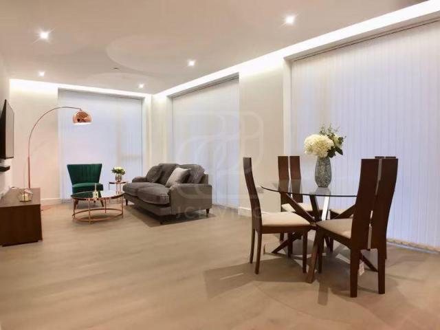 Blackfriars Road, London 2 bed flat to rent £4,351 pcm £1,004 pw