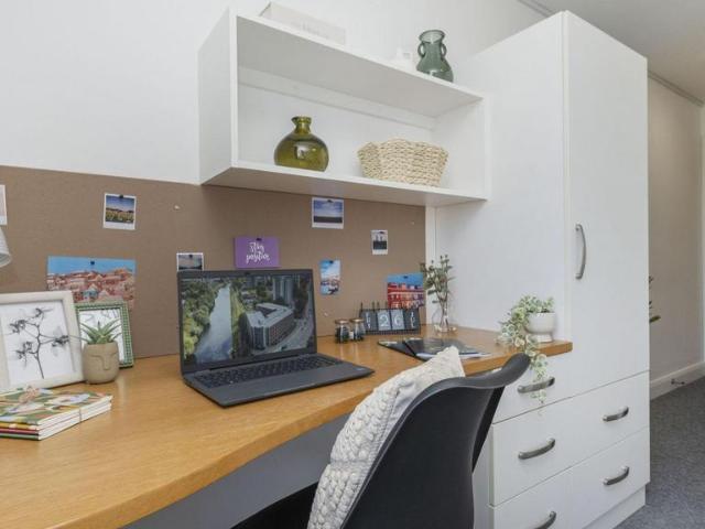 Blackfriars Road, Salford M3 1 bed in a flat share to rent £923 pcm £213 pw